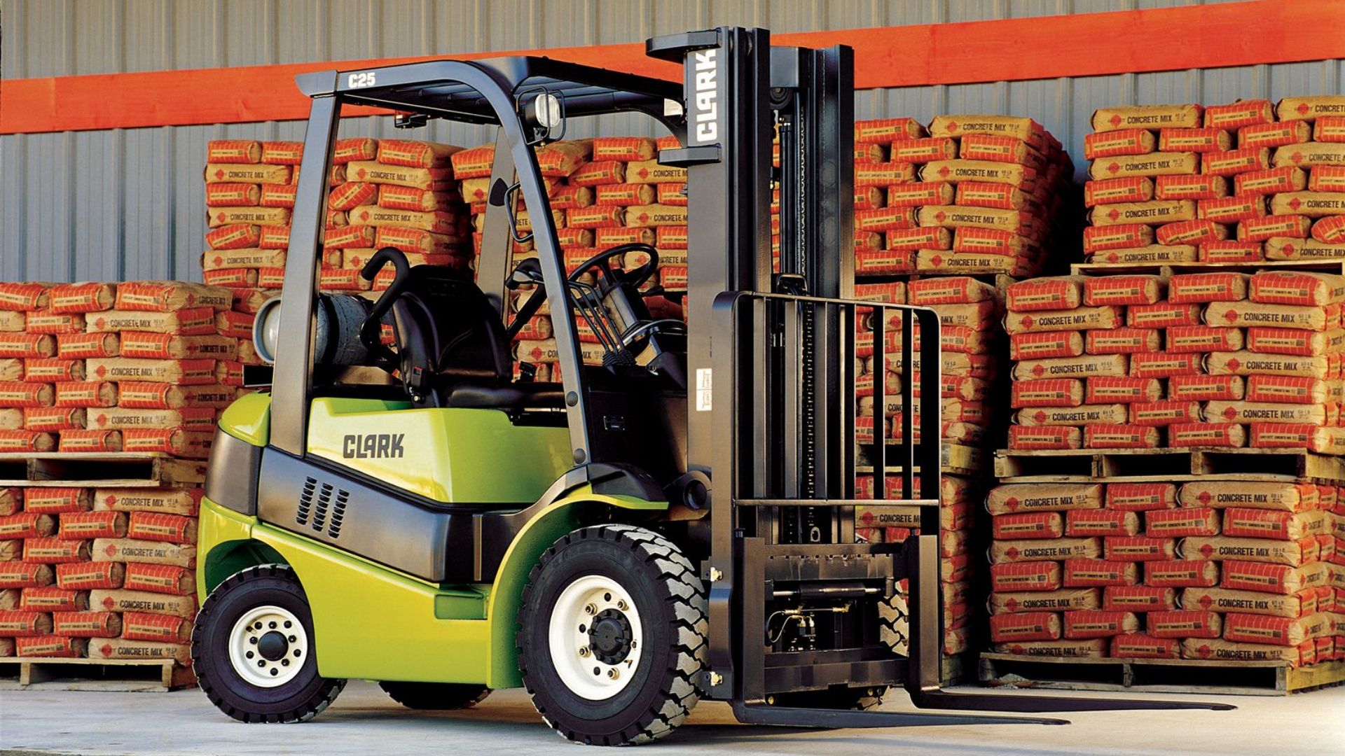 Role of Forklift Trucks in the UAE