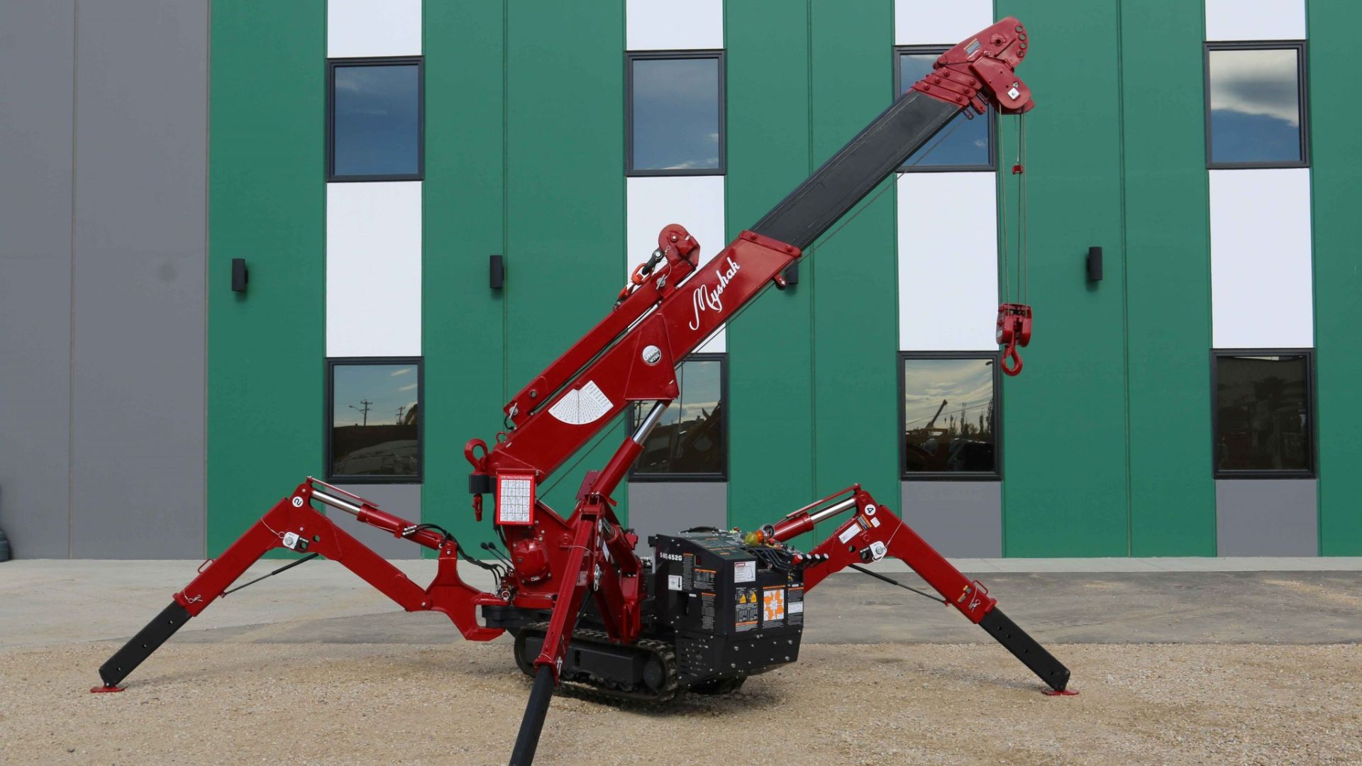 Achieving Accuracy with Unic Spider Cranes